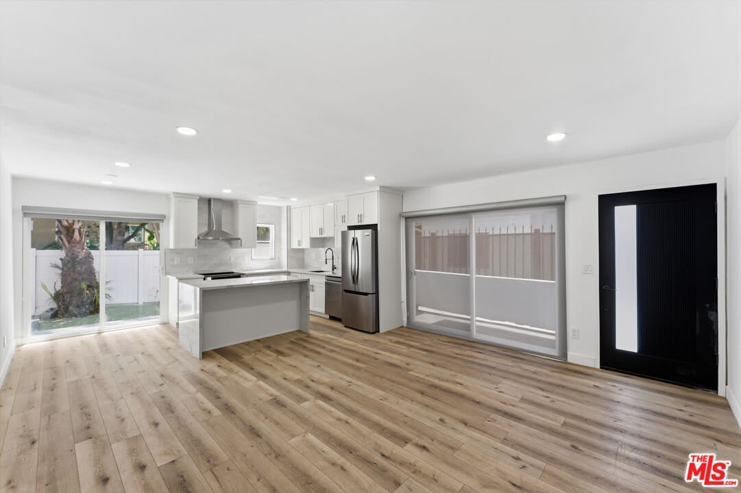 929 N Stanley Ave – photo 5