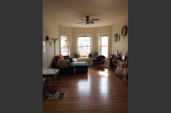 4861 N Paulina – photo 2
