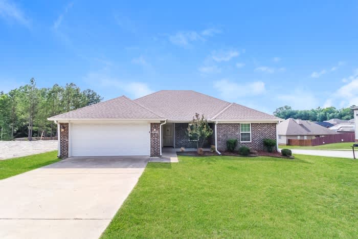 5813 Heritage Heights Drive – photo 1