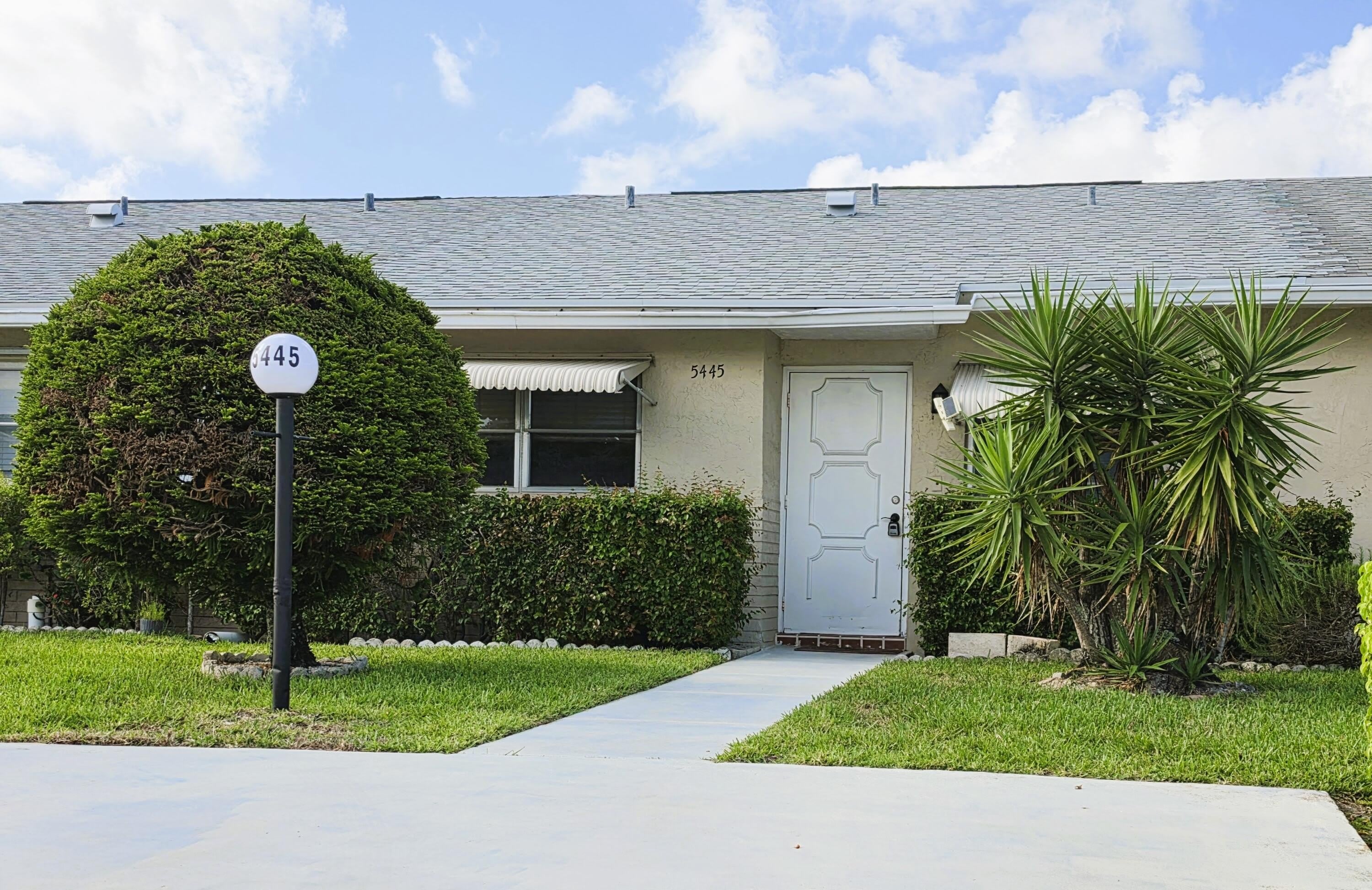 5445 GLENDA Street – photo 2