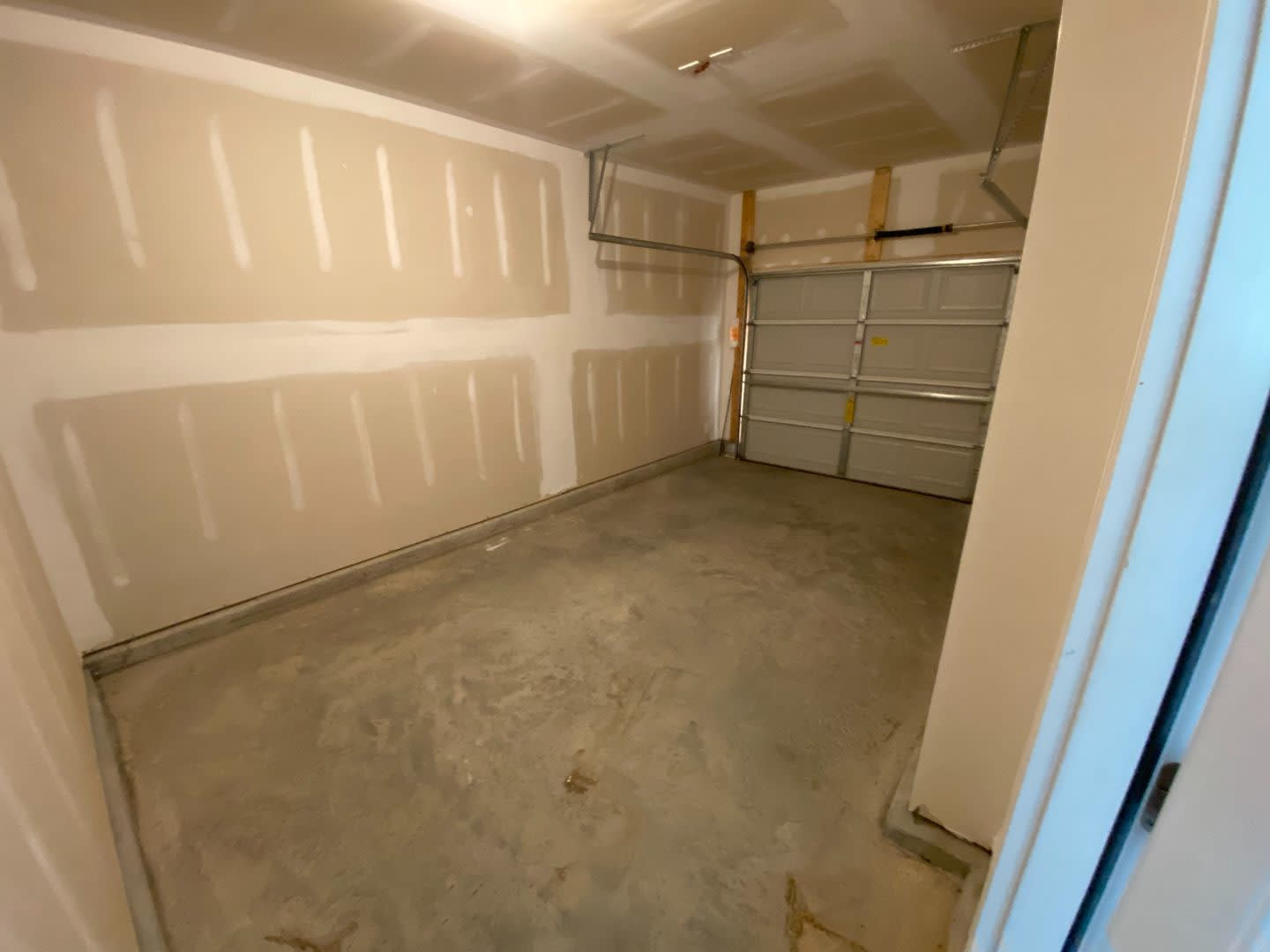 Room for Rent in 3 Bedroom Townhome at Princess Lita Way – photo 3