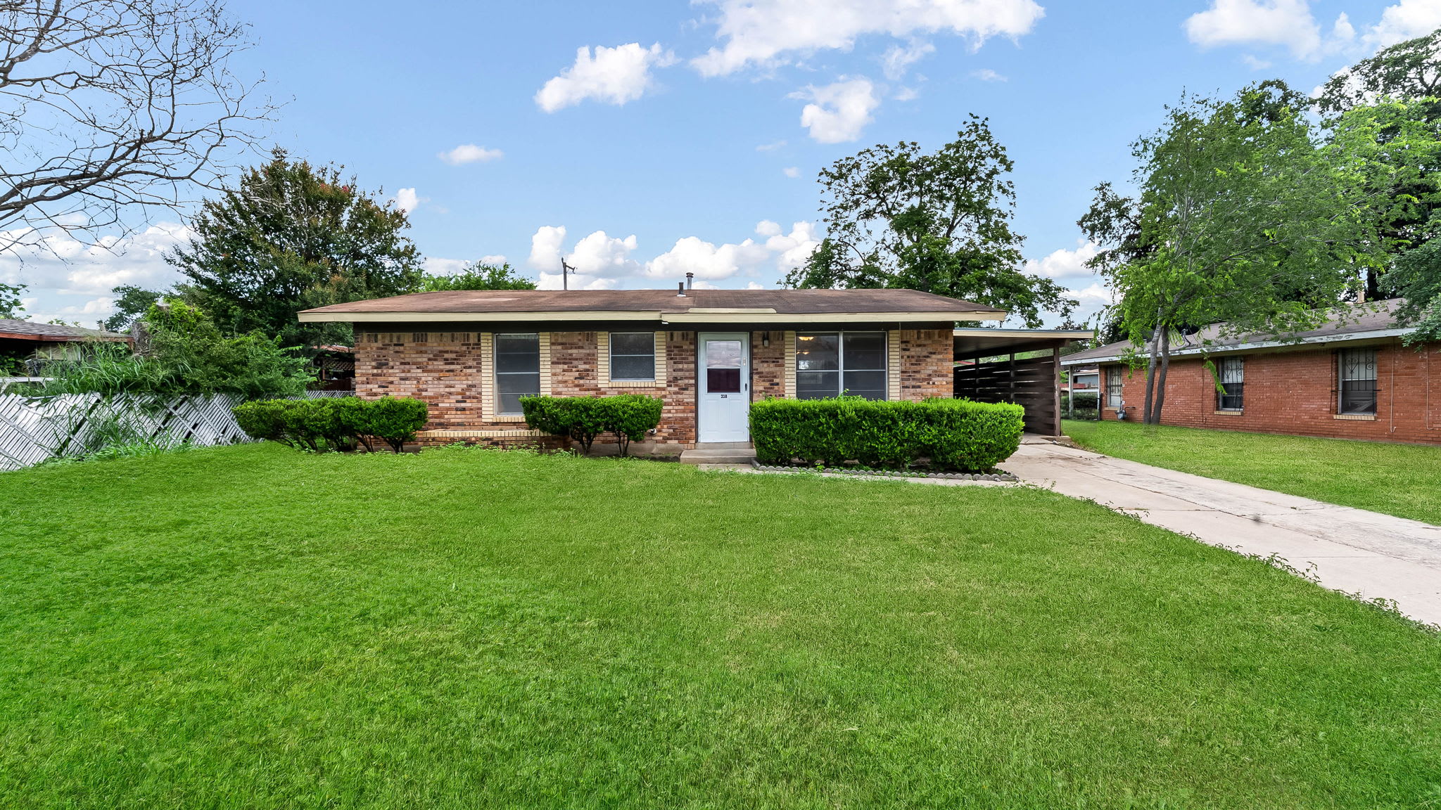 218 E Villaret Blvd – photo 1