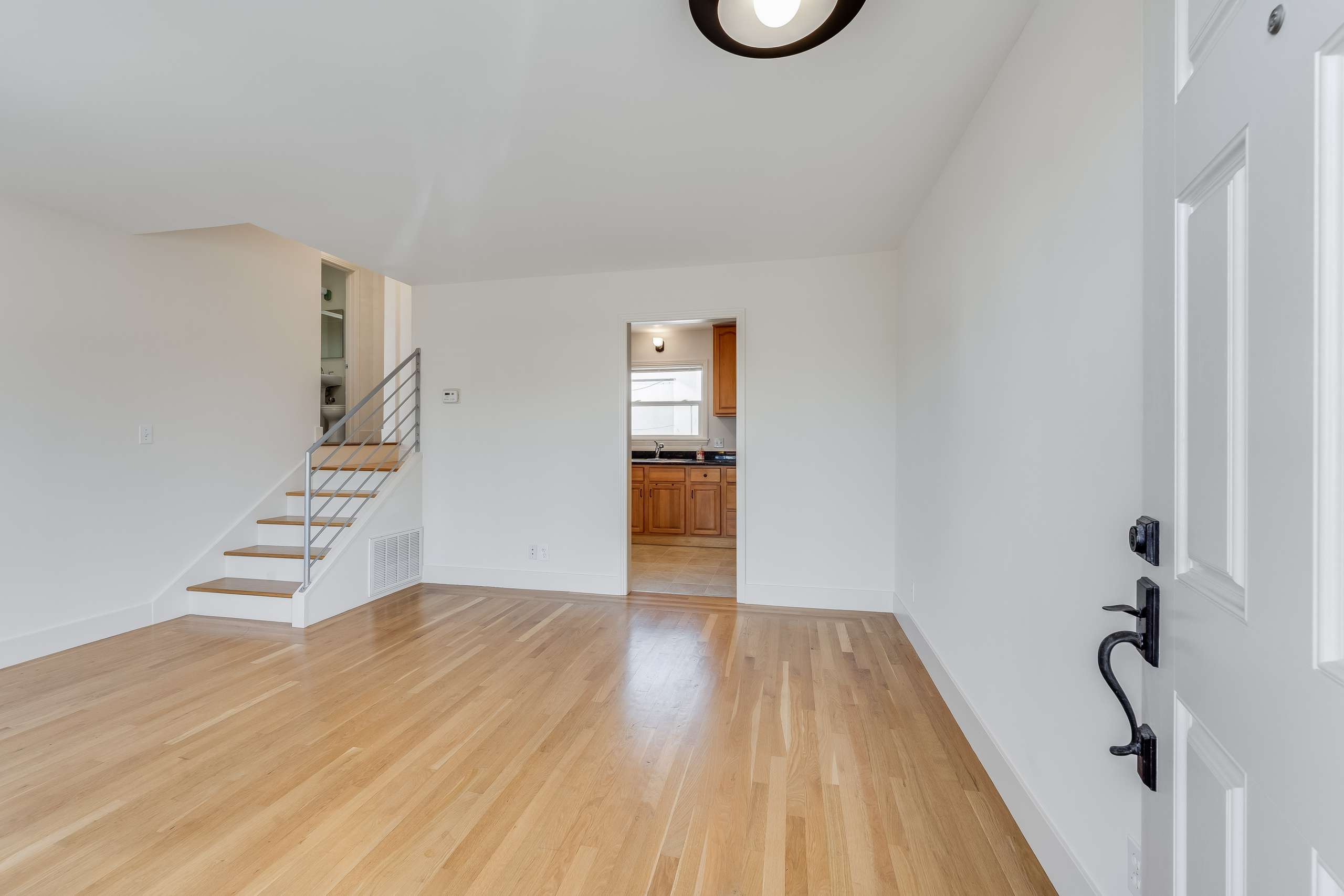 656 27th St – photo 4