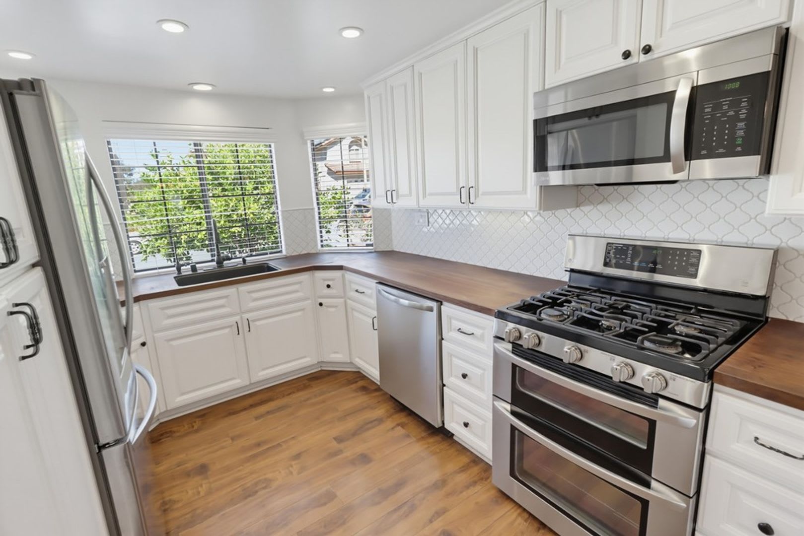 Single-Story, 3-Bedroom, 2-Bathroom Rancho San Diego Retreat with an Incredible Backyard Oasis – photo 4