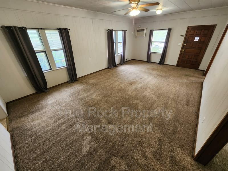 811 East 15Th Street – photo 3