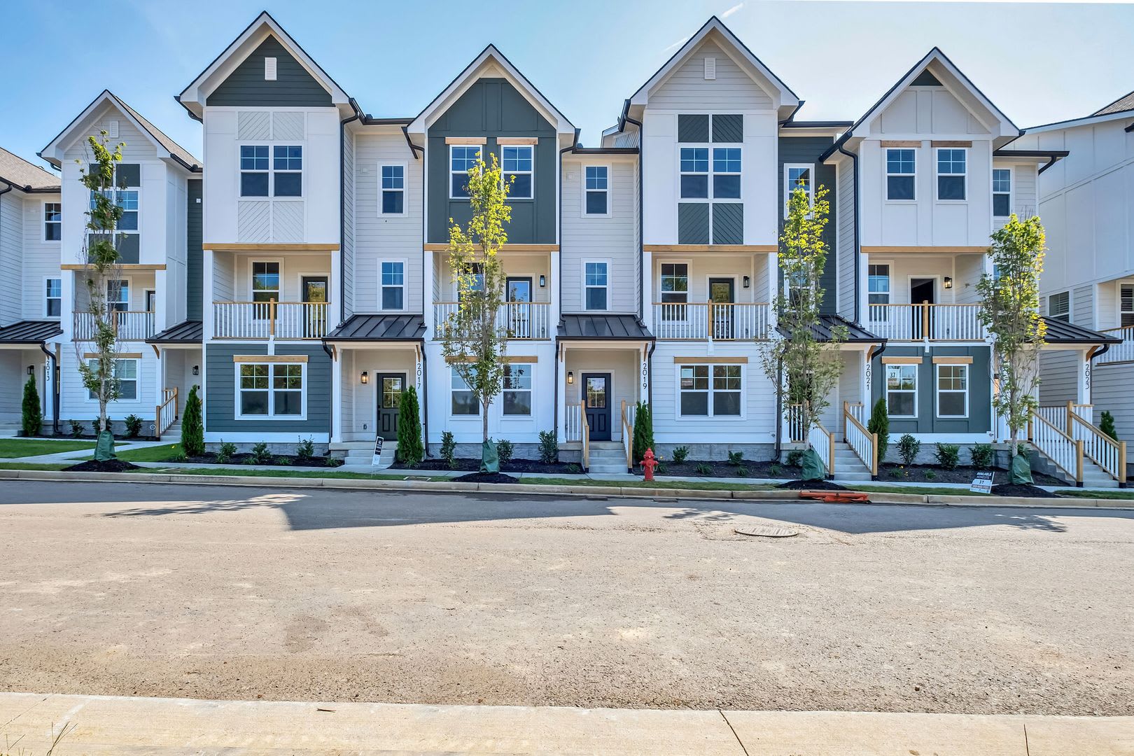 Bright and Airy Townhome at Maple Grove in East! – photo 1