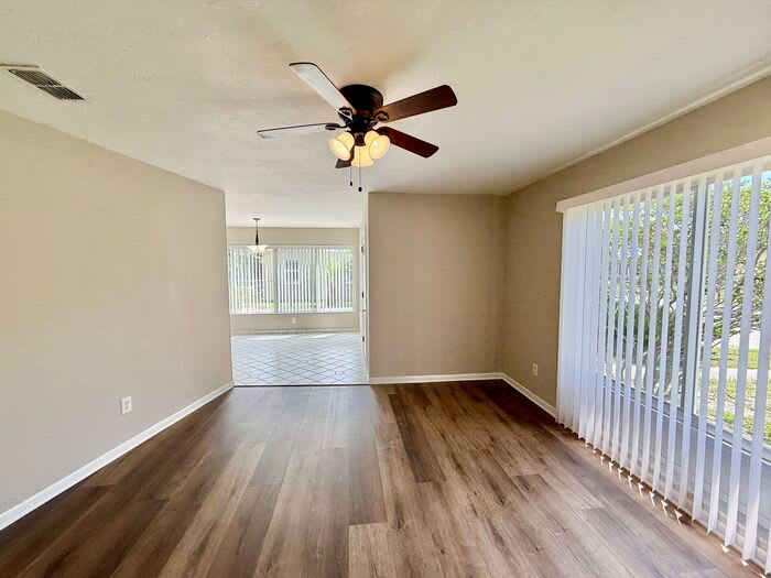 1636 Brentlawn Street – photo 4
