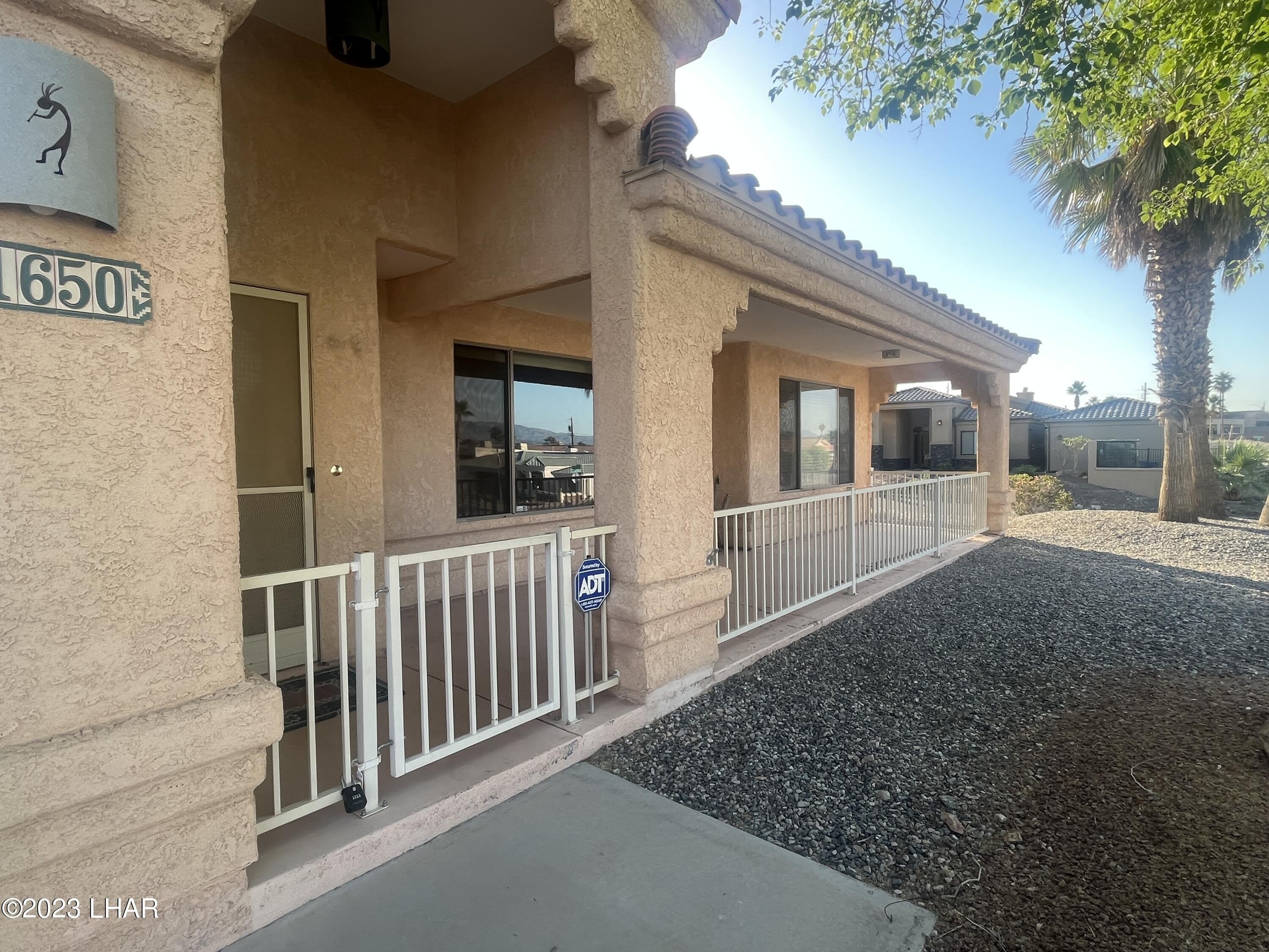 1650 Park Terrace Ave – photo 2