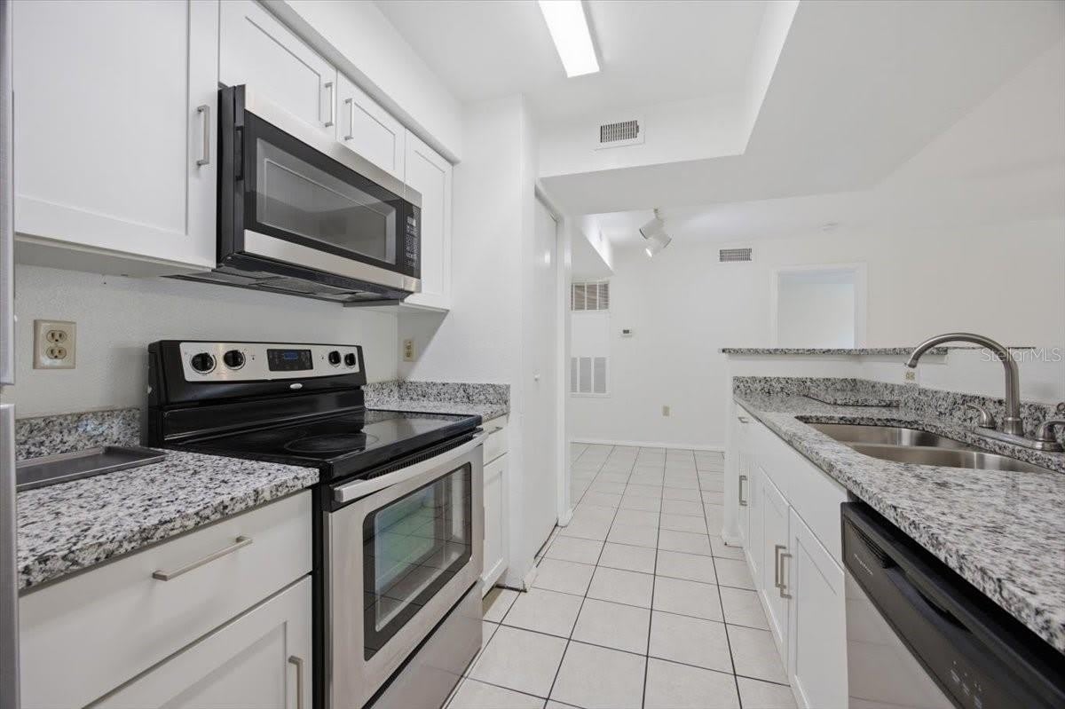 3032 Parkway Boulevard – photo 2