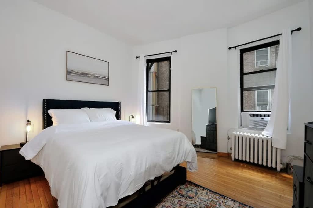 413 W 47th St – photo 4