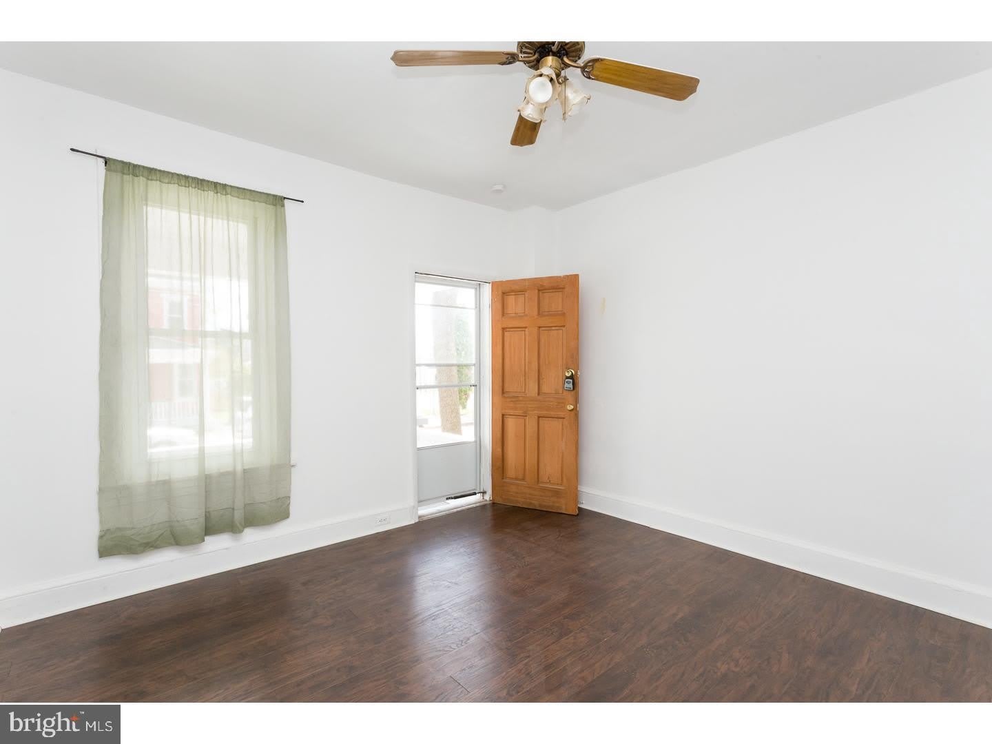 849 QUEEN Street – photo 4