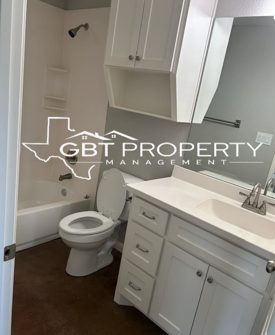 3 bed 2 bath House! – photo 4