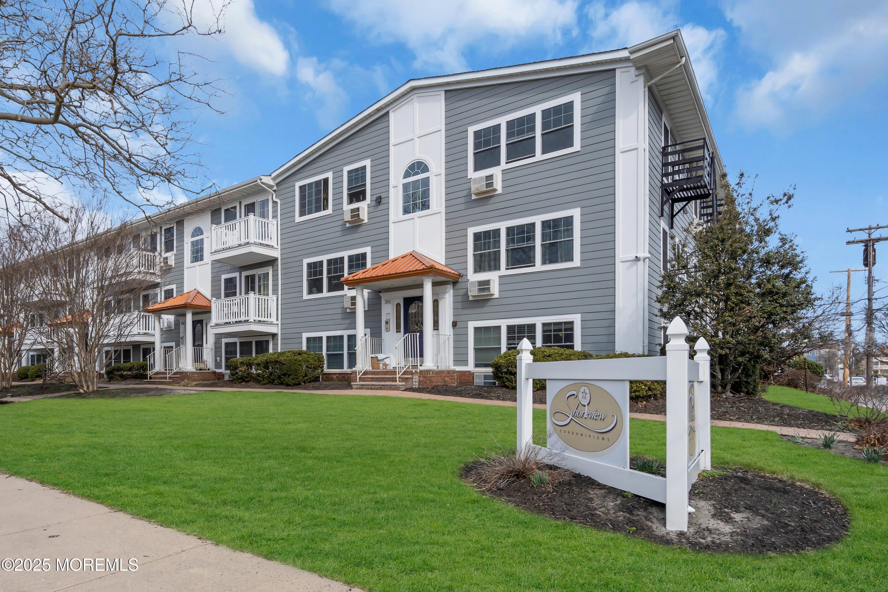 307 4th Avenue – photo 1