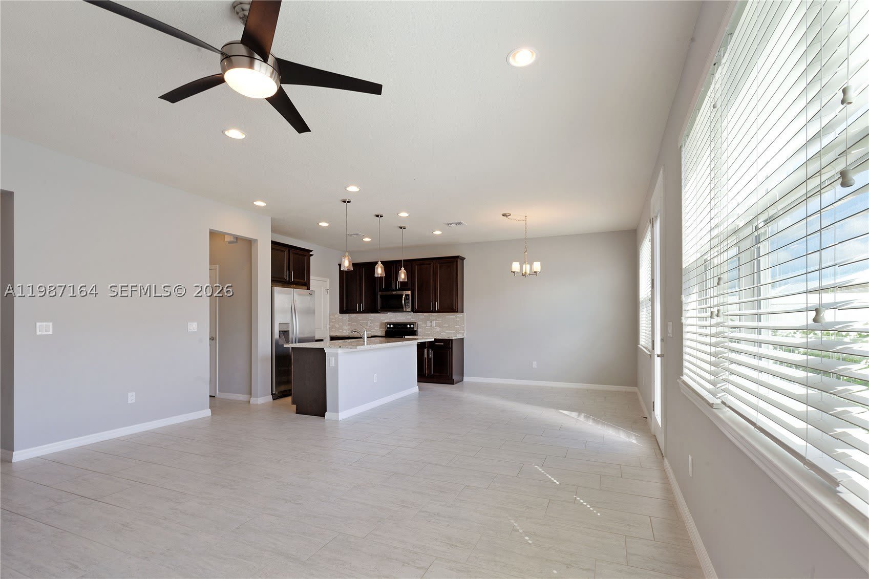 1101 Banyan Dr – photo 4