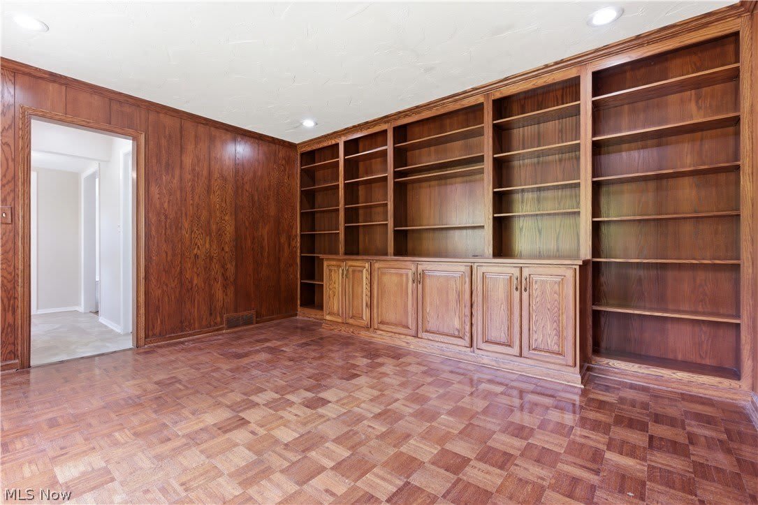 2056 Laurel Hill Drive – photo 5