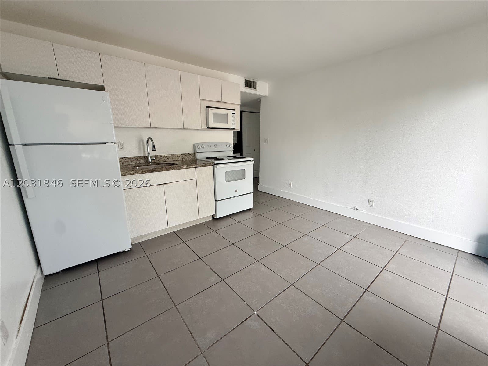 7824 NW 5th Ct – photo 4