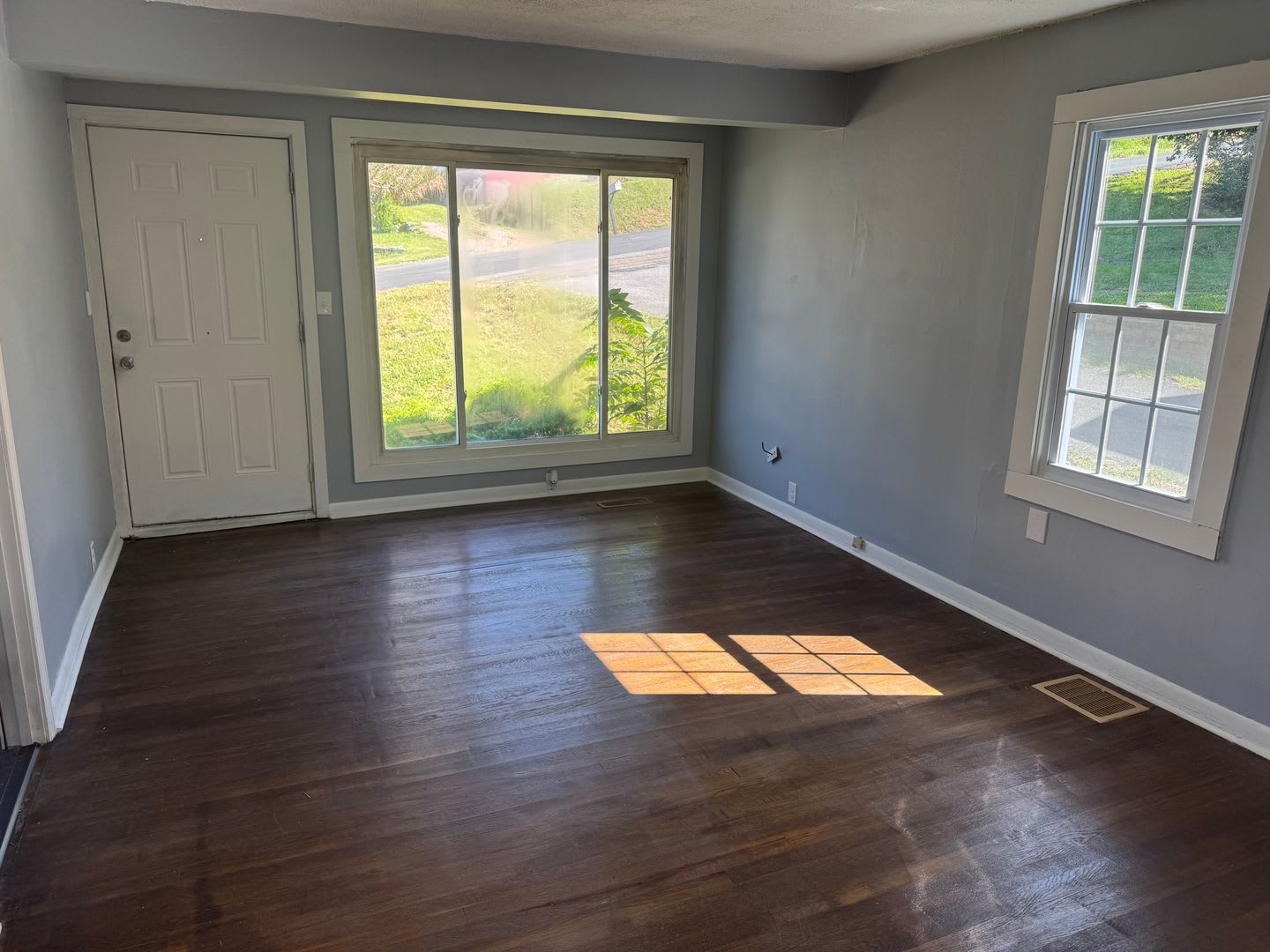 2 Bedroom 1 Bath Home in Greeneville, TN – photo 3