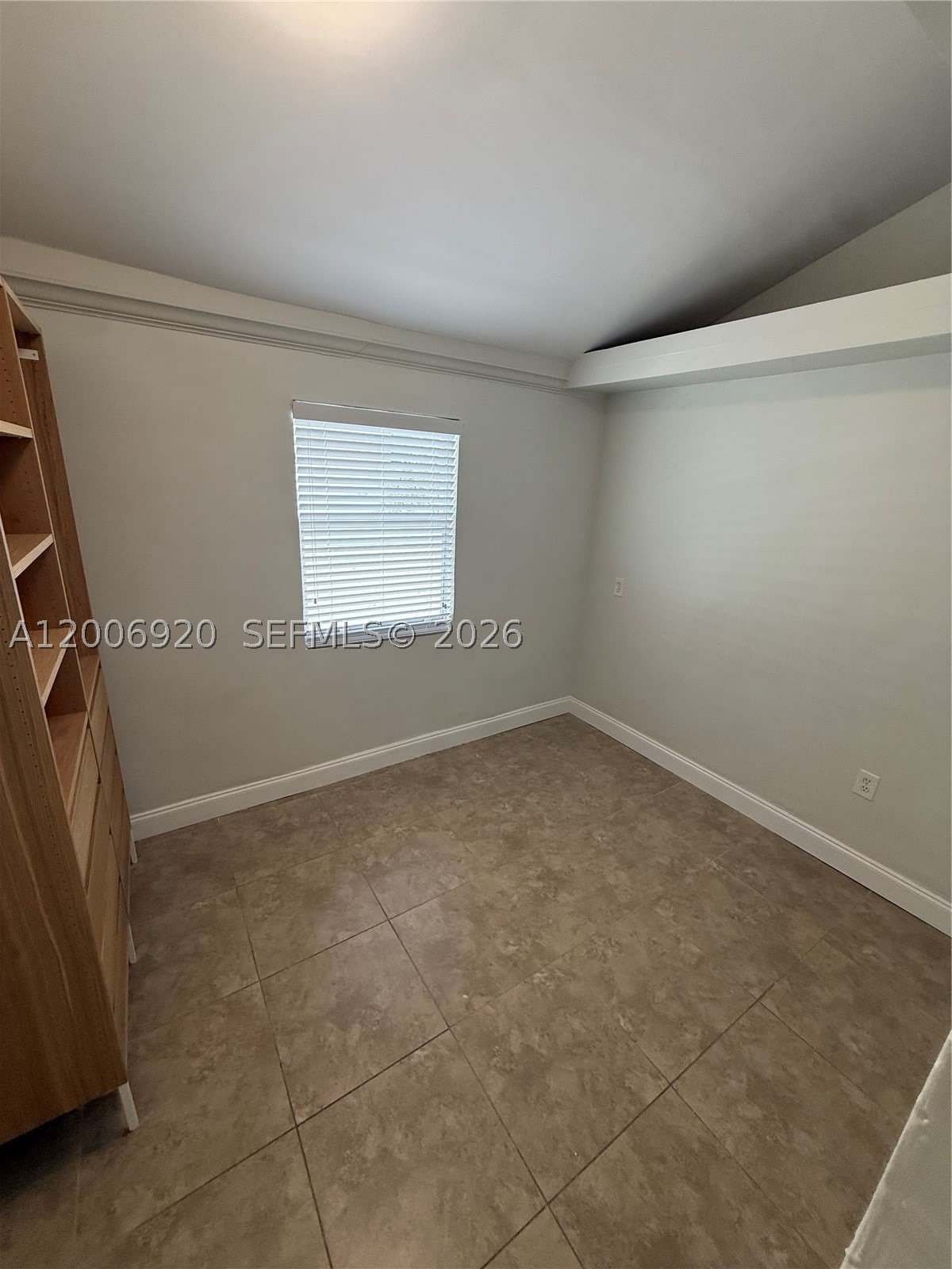 2816 Pine Tree Dr – photo 5