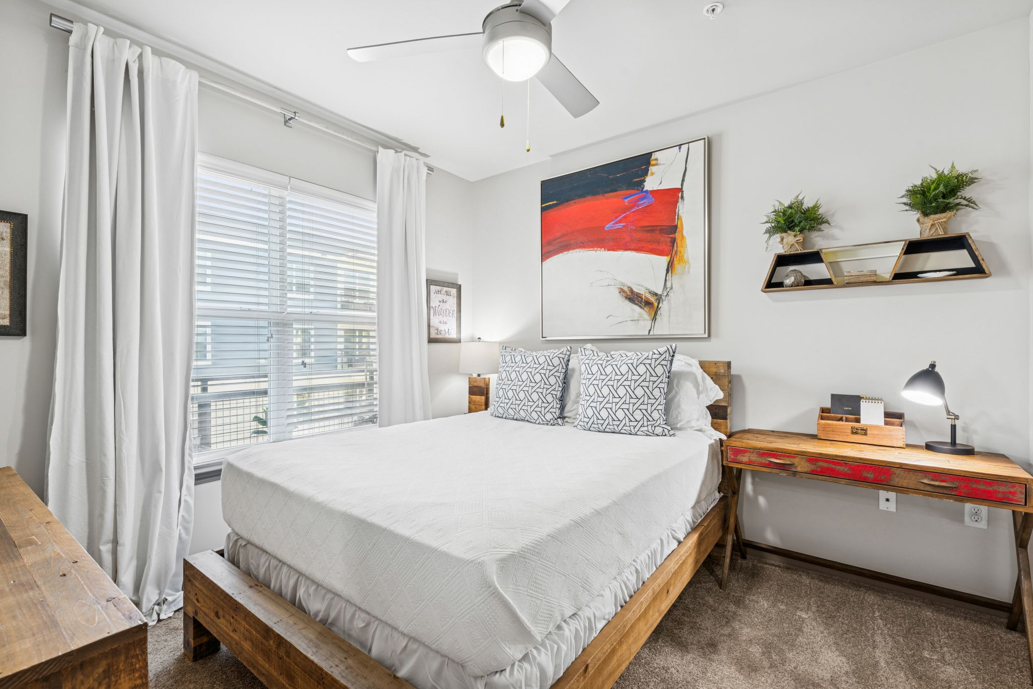 909 Flats – photo 4