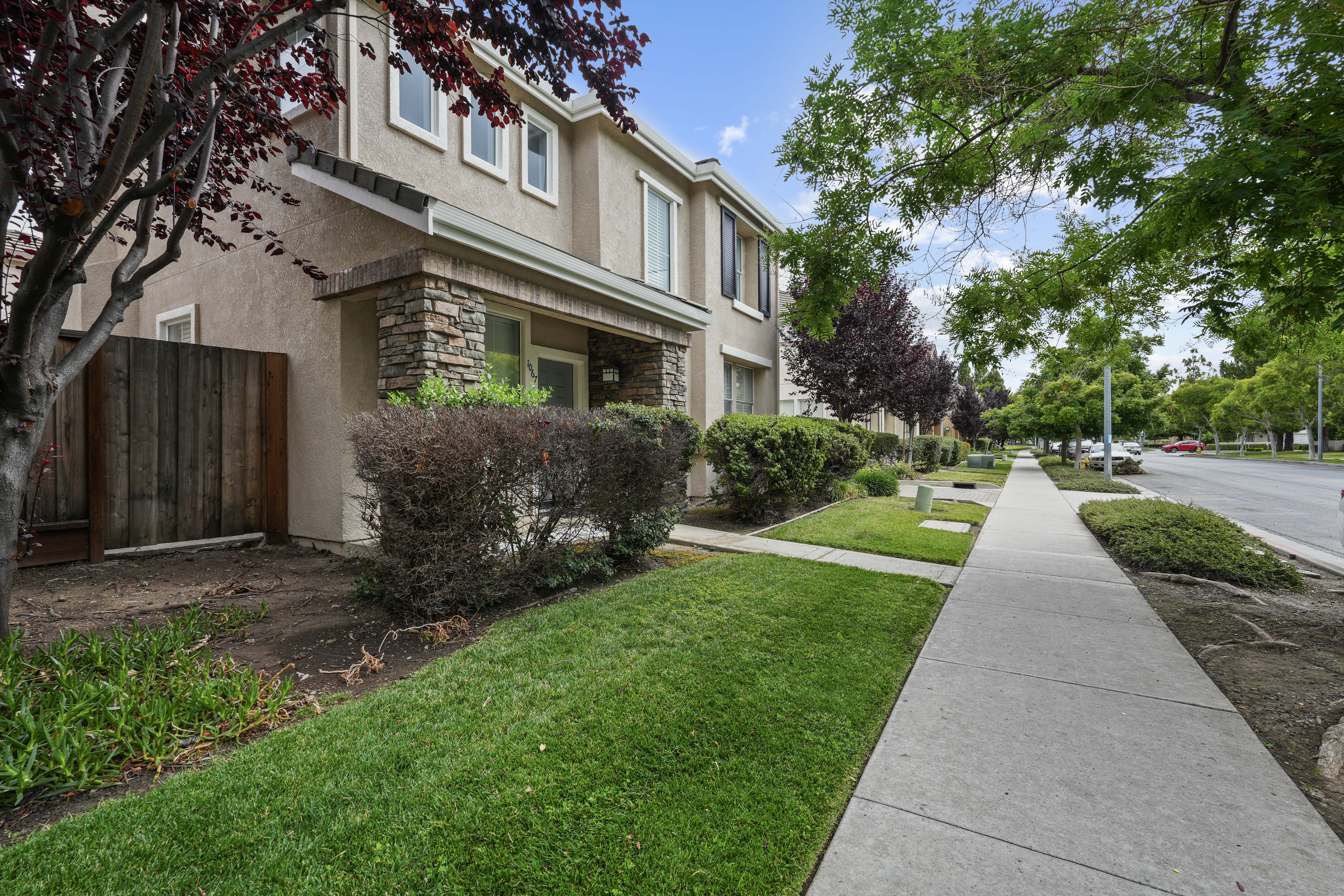 1067 Mckay Dr – photo 3