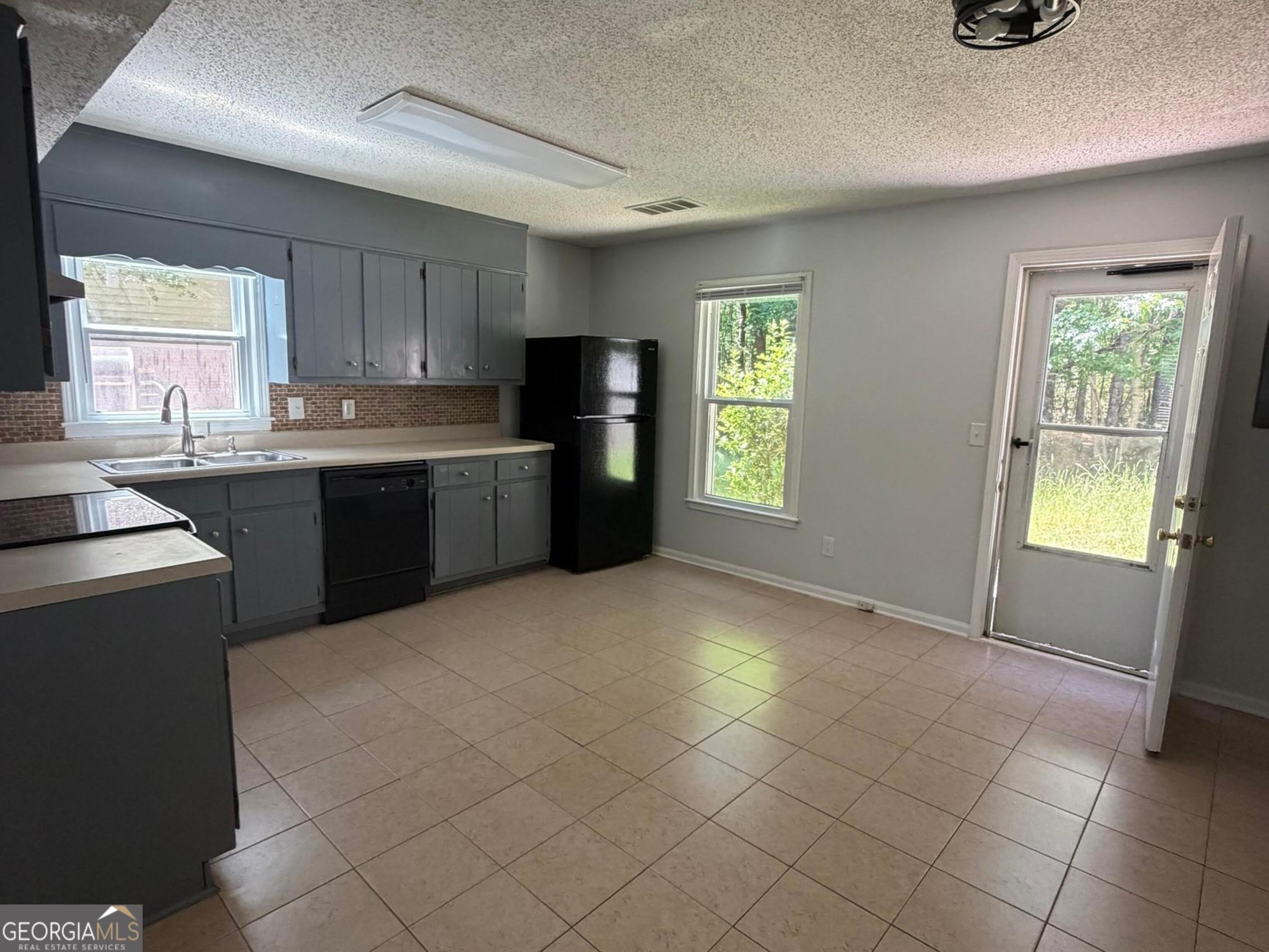 5677 Heron Court – photo 2