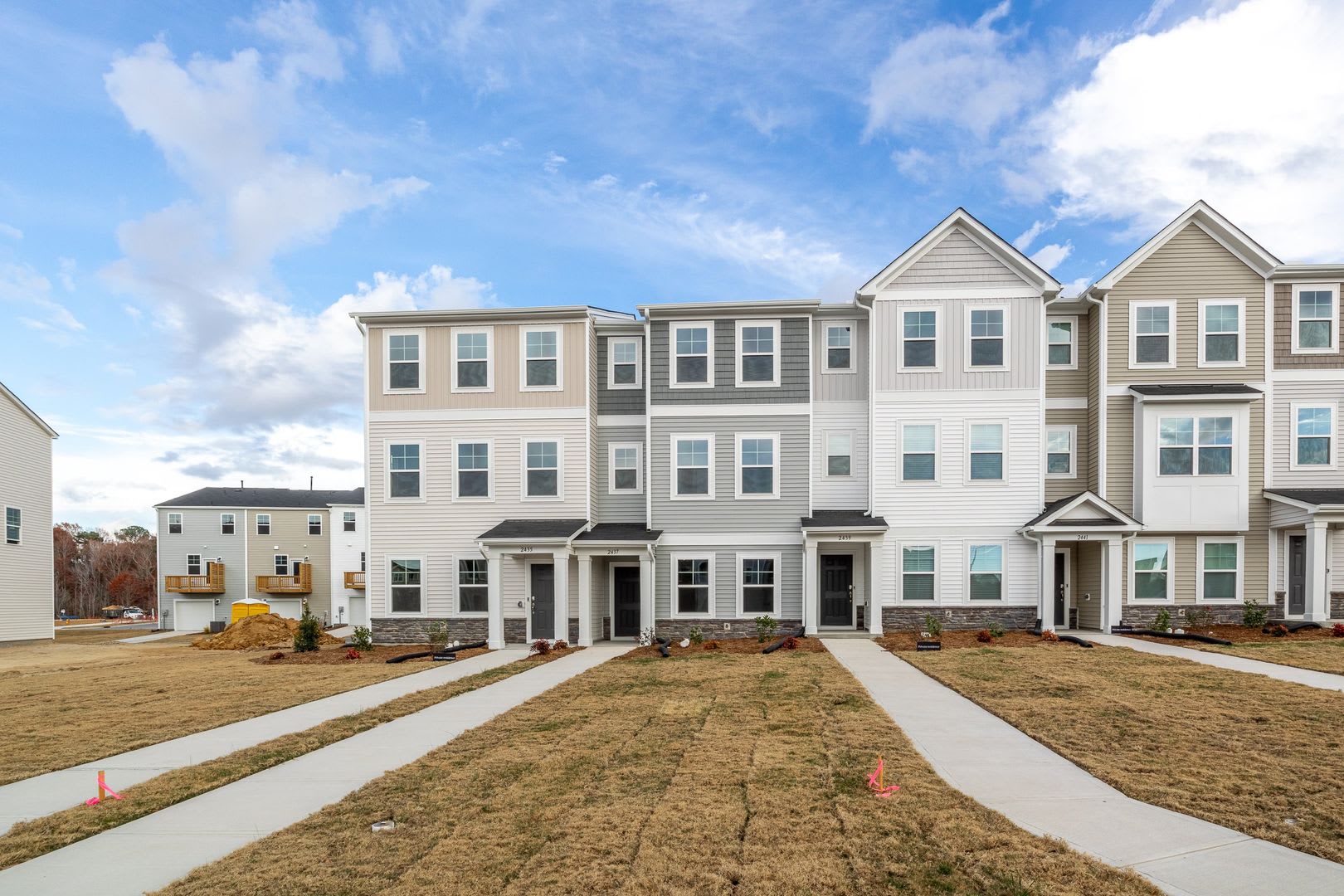 Stunning 3/3.5 Townhome in SE Raleigh – photo 4