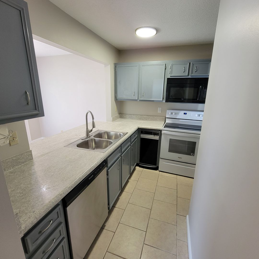 2/1.5 Townhome-Cookeville City- End Unit – photo 4