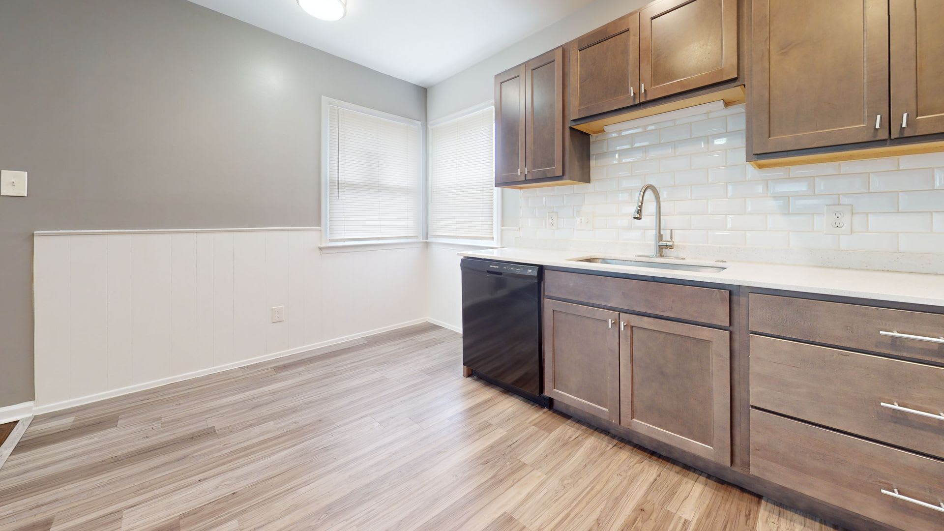 Beautifully Updated 3-Bedroom Lower Unit for Lease in Warren, MI – photo 3