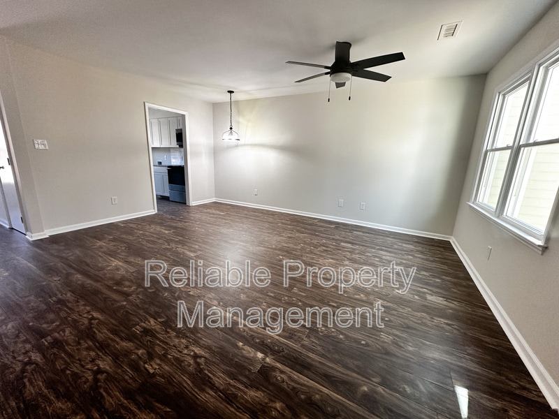 102 Stowe Place – photo 2