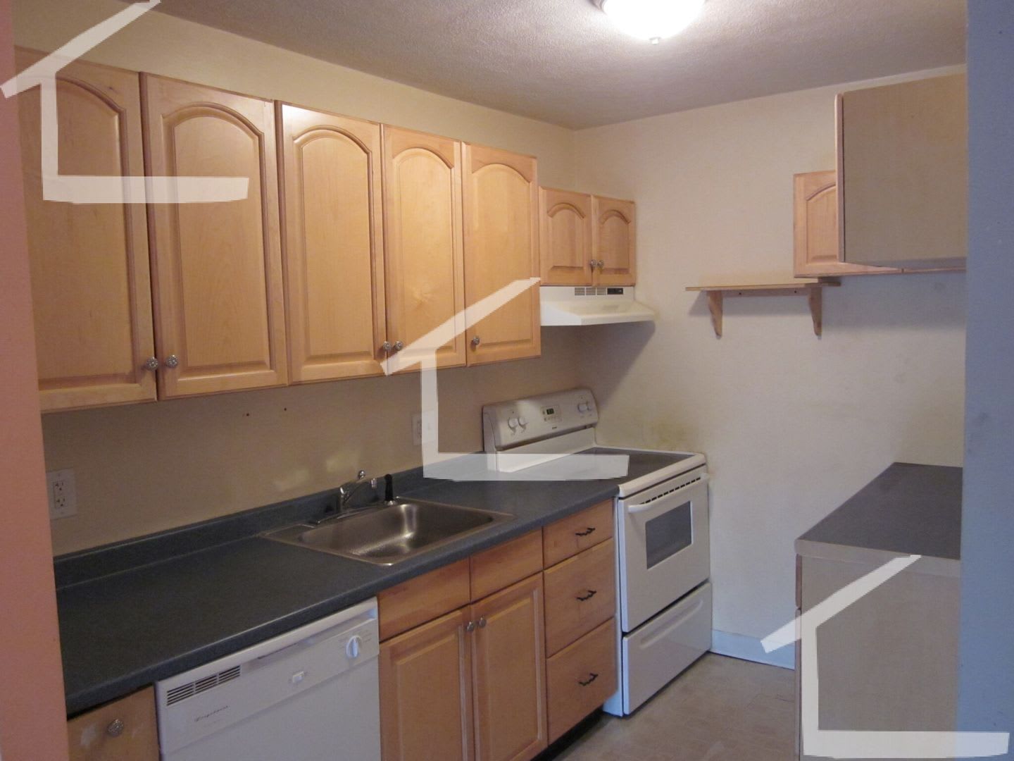 Nice 2 bed in Allston – photo 4