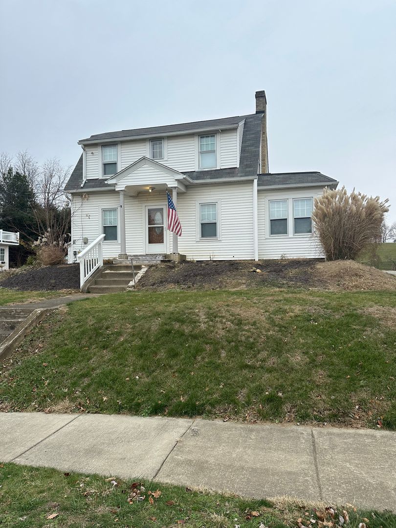 Three bedroom single-family home – photo 2
