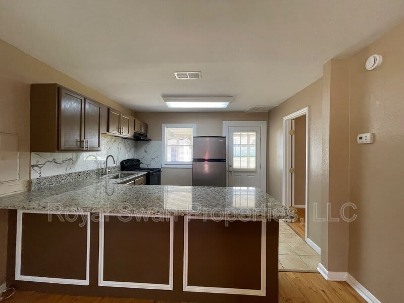 4520 Clubhouse Road – photo 5
