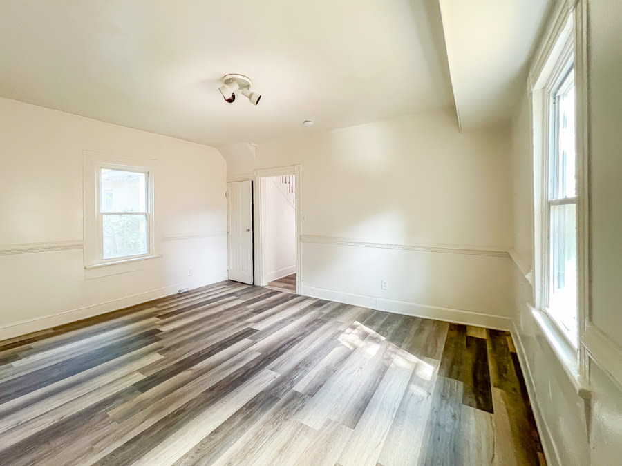1005 Maplewood Ave – photo 5