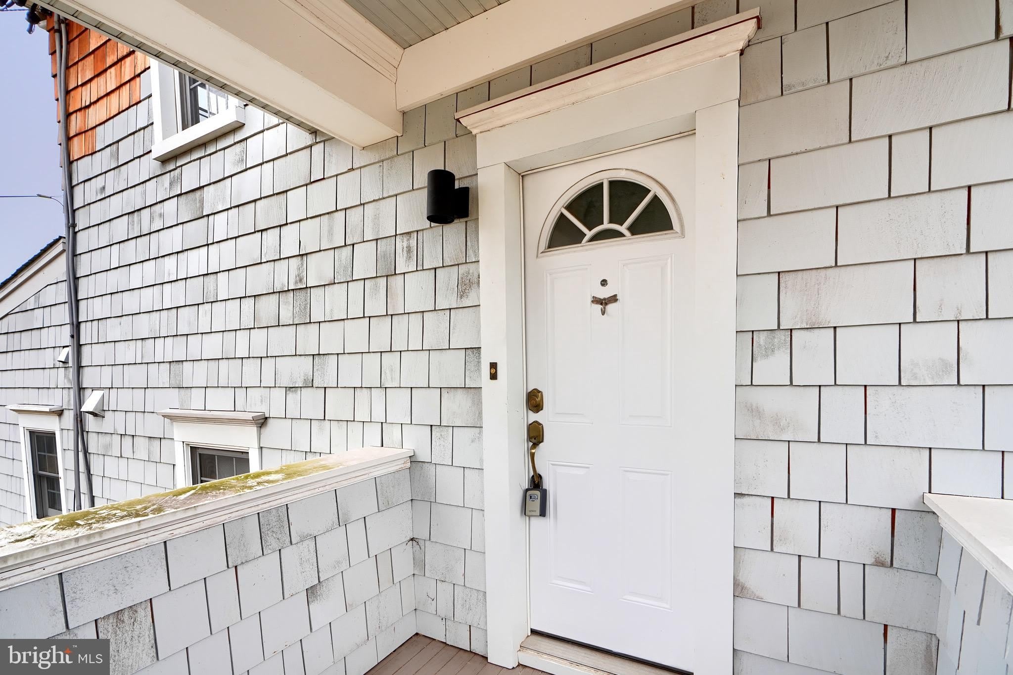 1727 MAGNOLIA Avenue – photo 1