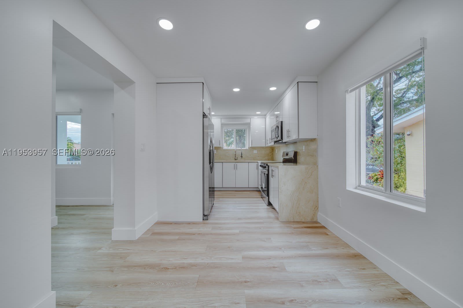 4345 SW 5th Ter – photo 5