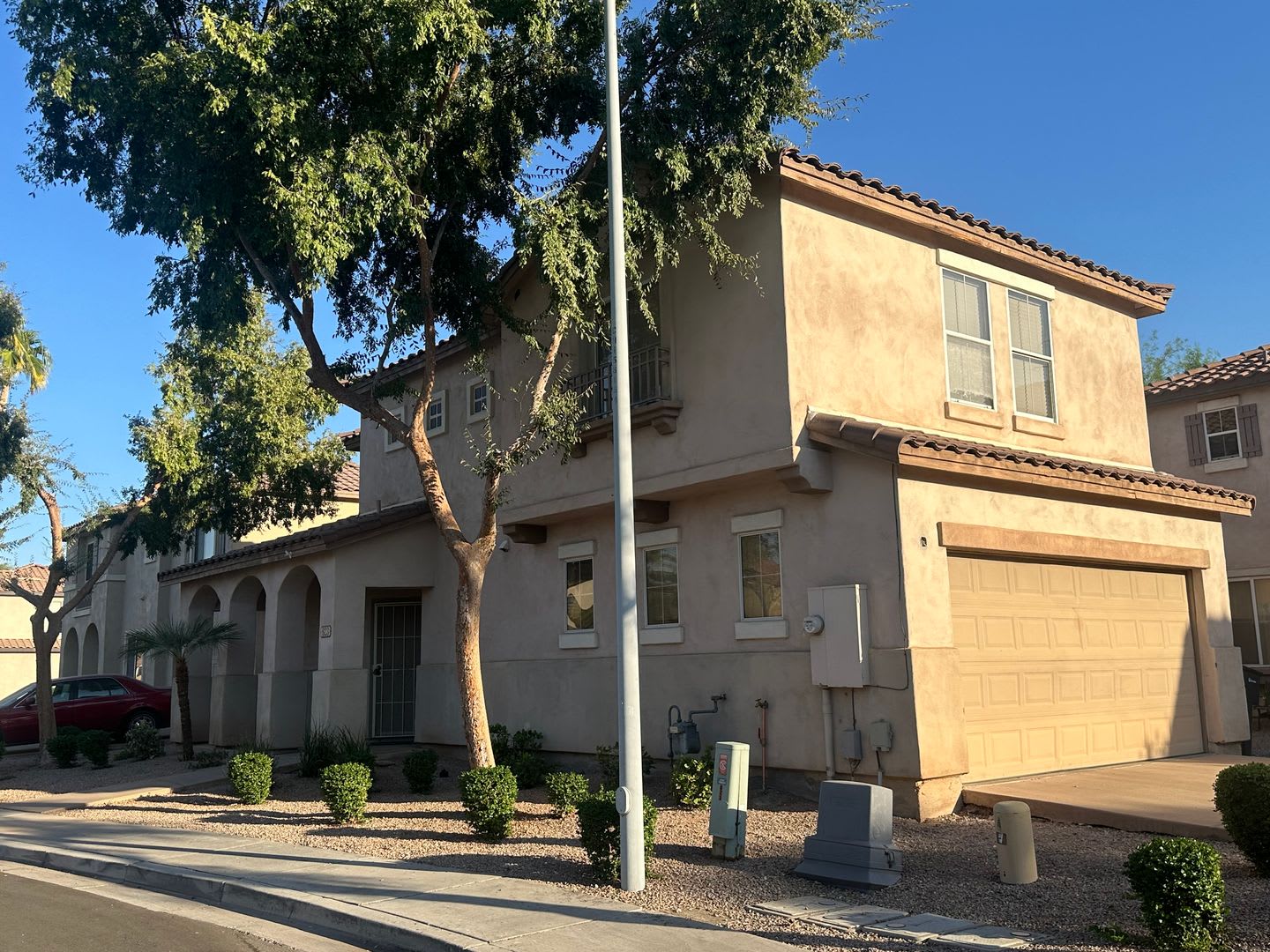 CHANDLER TWO STORY HOME. – photo 2