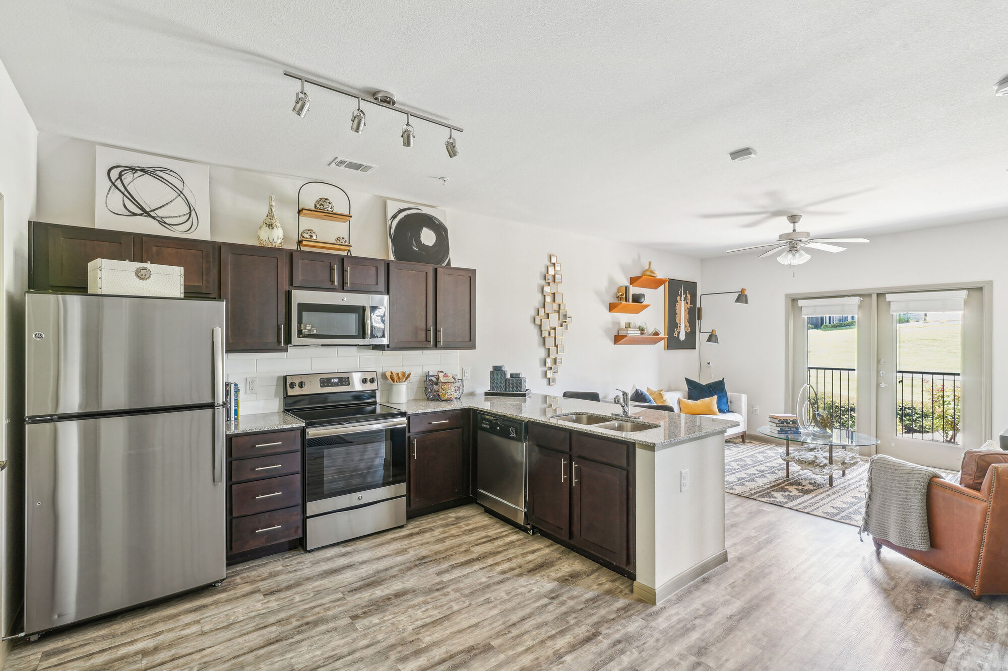 Enclave Falcon Pointe – photo 2