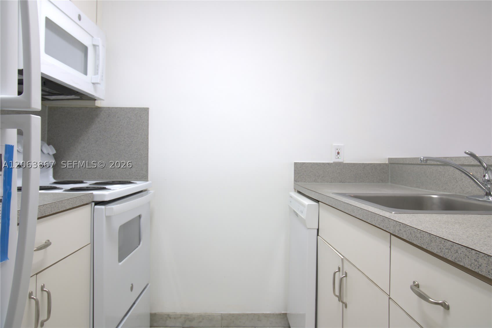 1225 NE 124th St – photo 4