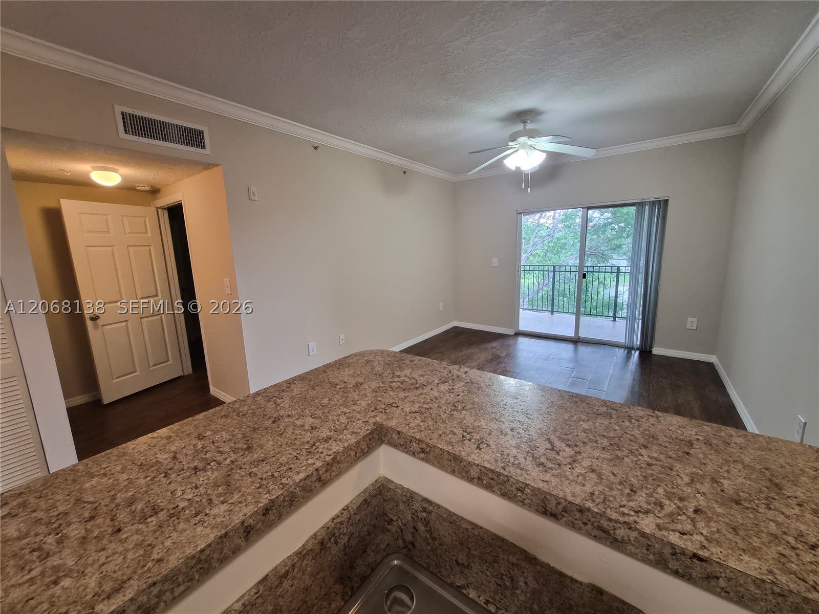 101 SW 117th Ave – photo 4