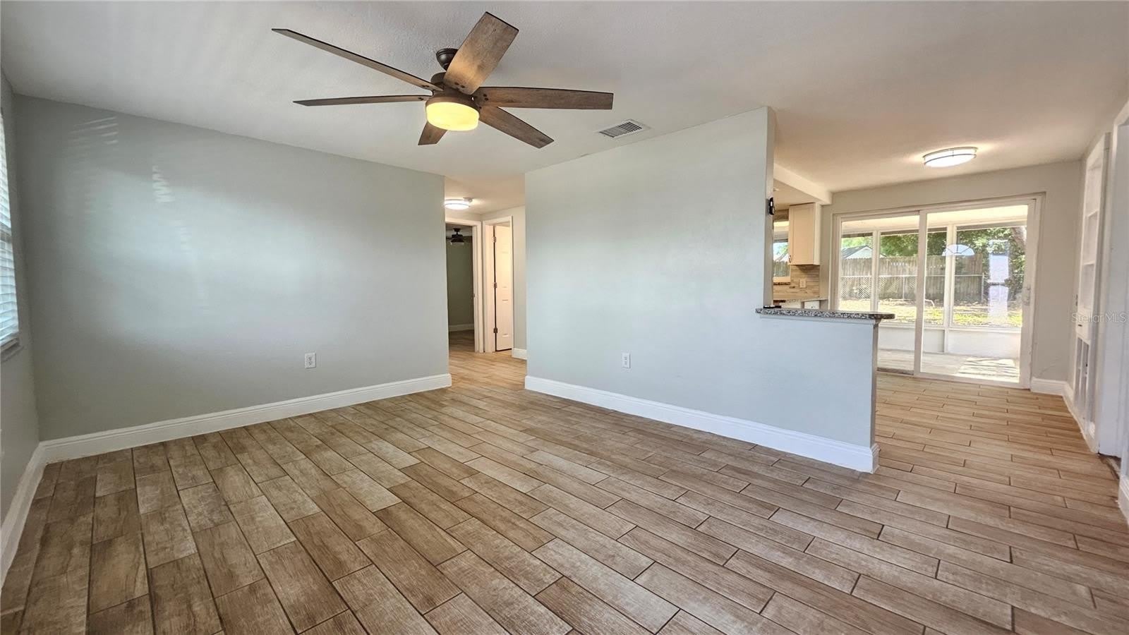 6412 PAWLING Avenue – photo 4