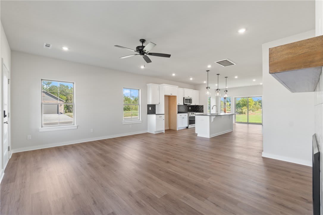 2309 N Presley Street – photo 5