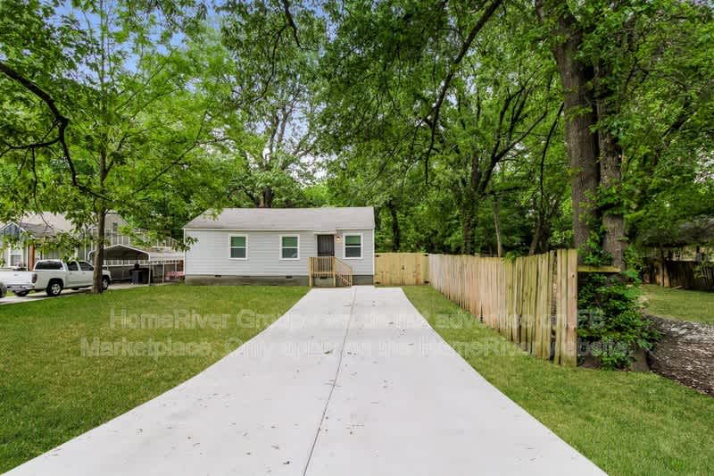4113 Willowview Ave – photo 2