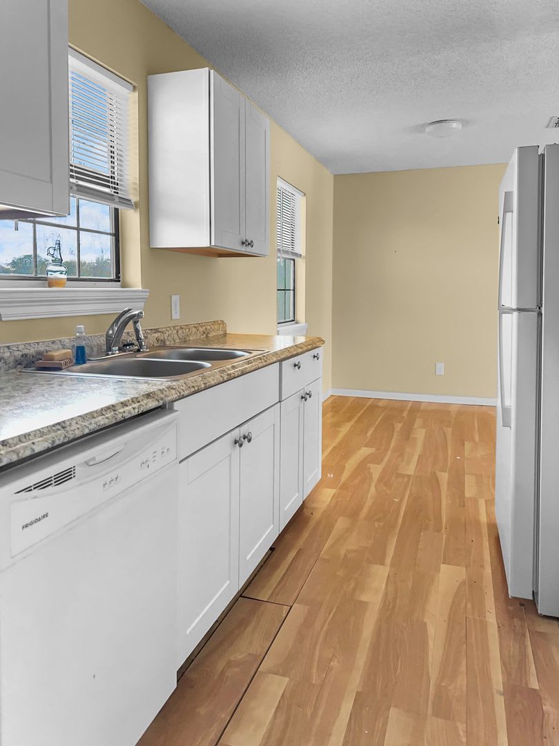 276 Daffin Place – photo 5