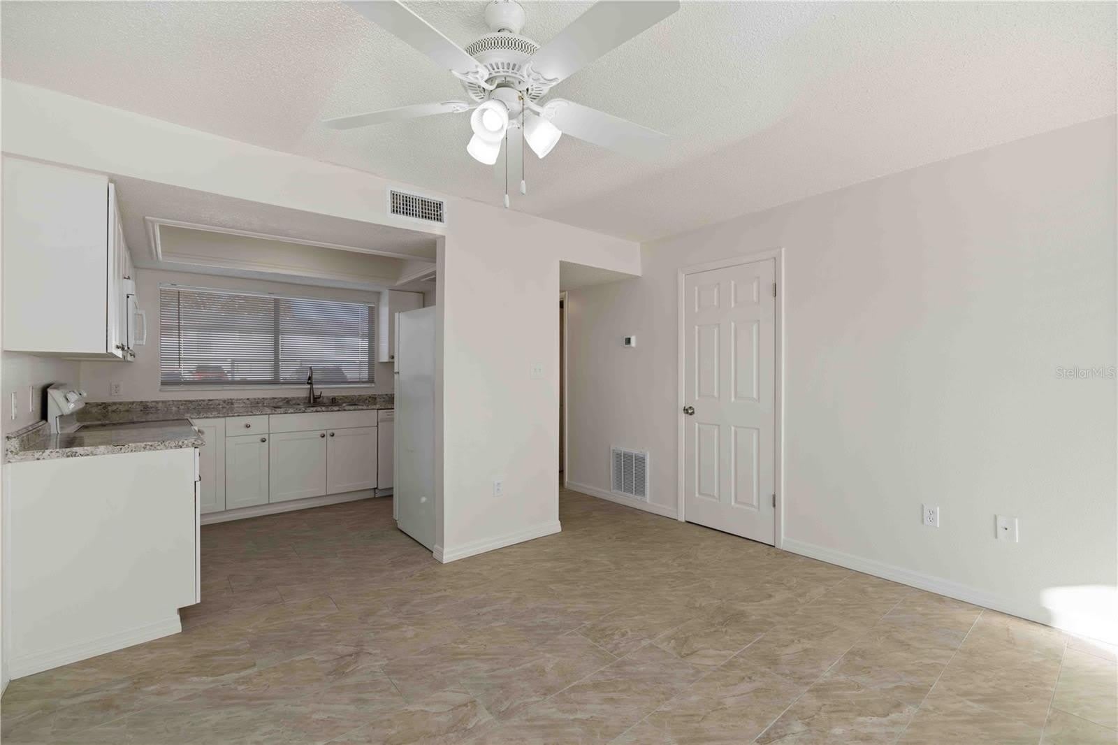 3569 Bee Ridge – photo 4