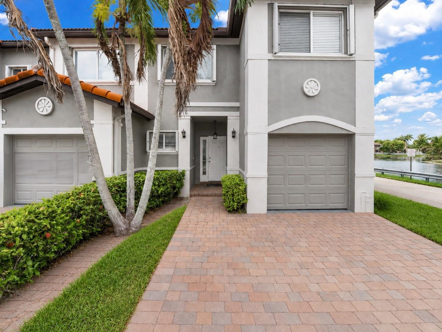 2802 Southwest 128th Way – photo 1