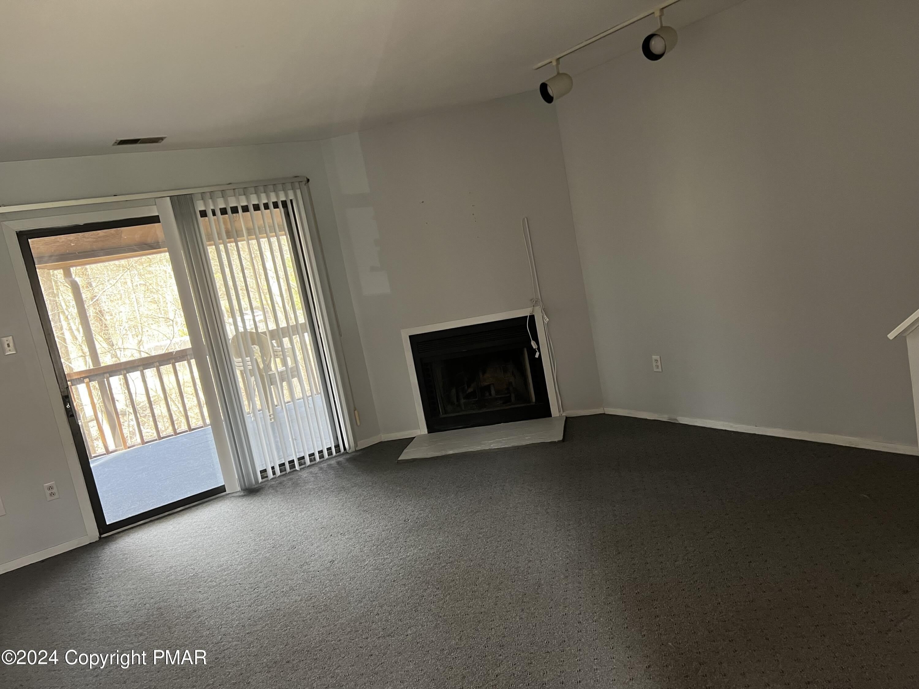 509 Wales Court – photo 2