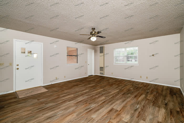 23 West Stadium Road – photo 4