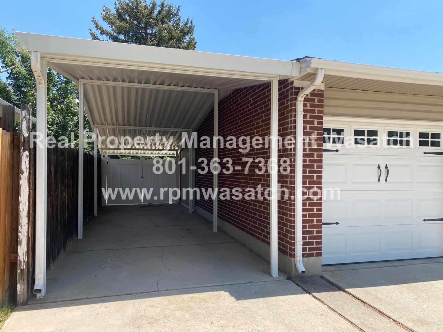 Come see this amazing 5 bedroom, 2 bath home – photo 4