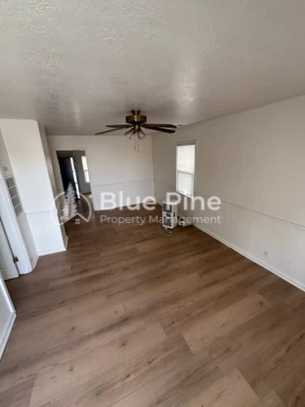 439 East Wyeth Street – photo 2
