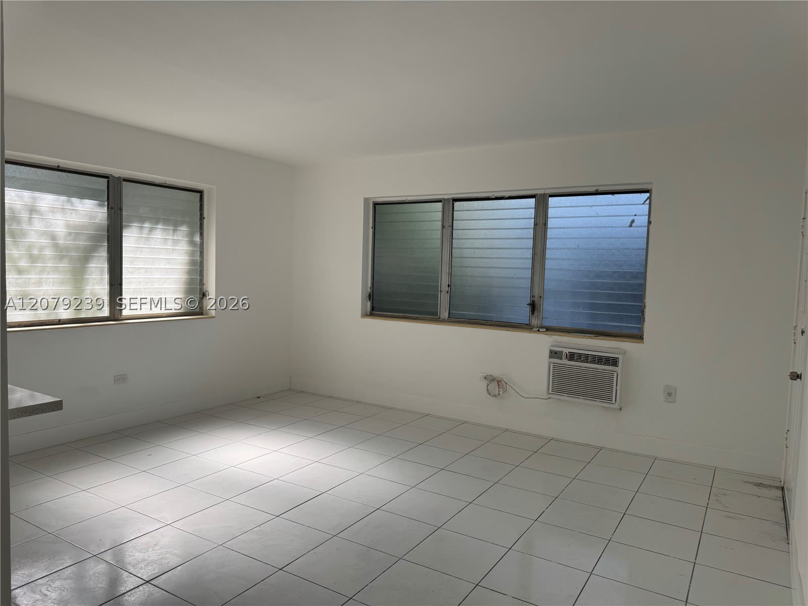 8017 Byron Ave – photo 4